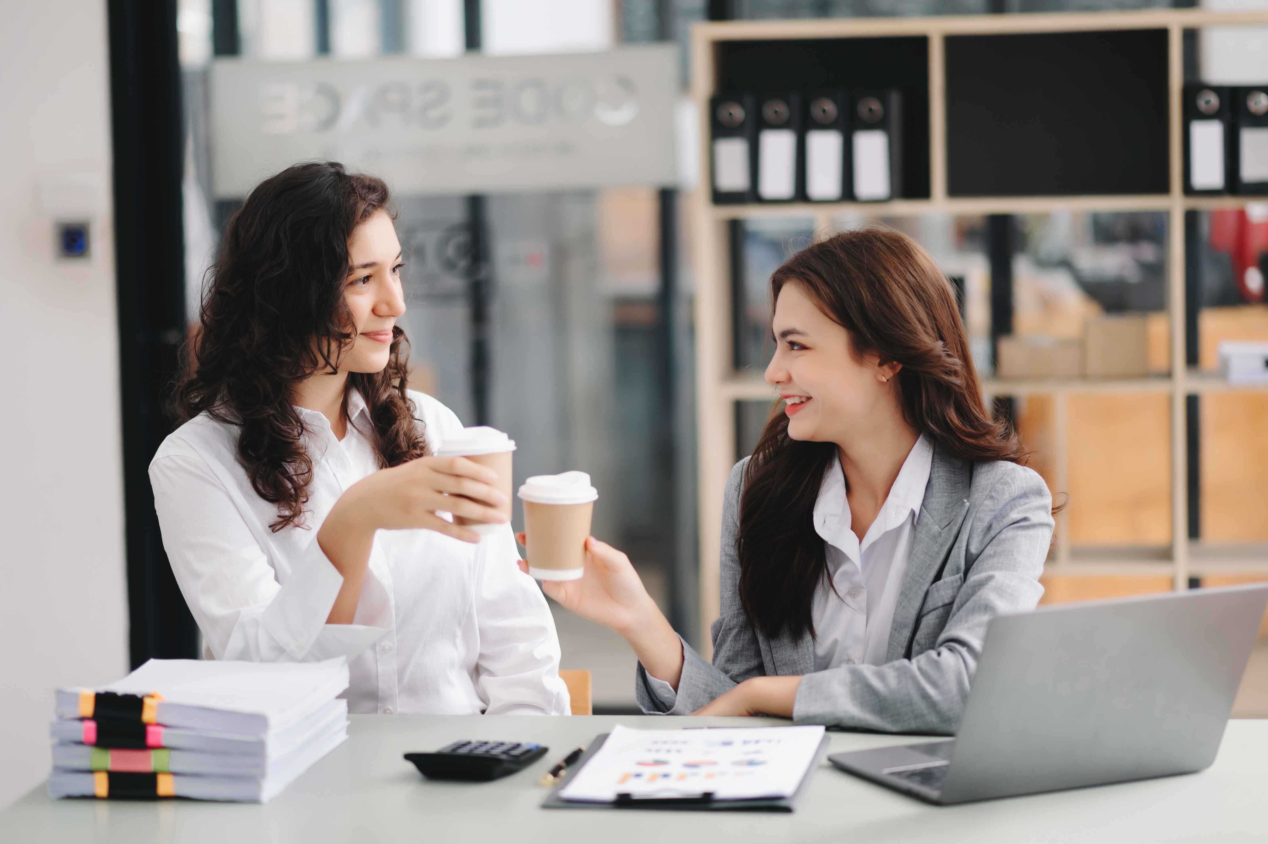 Tips Komunikasi Lancar dan Disukai Banyak Orang